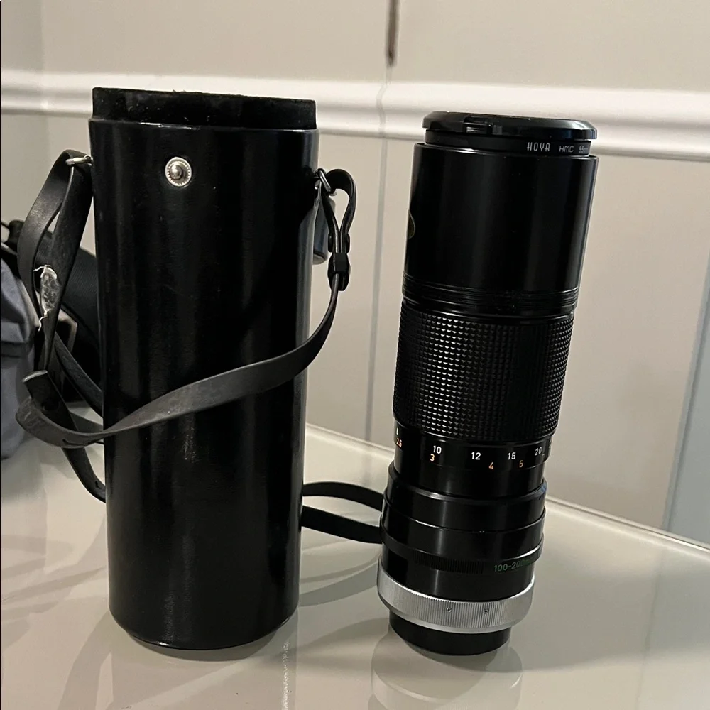 Cannon vintage 100-200 Telescopic vintage Camera Lens